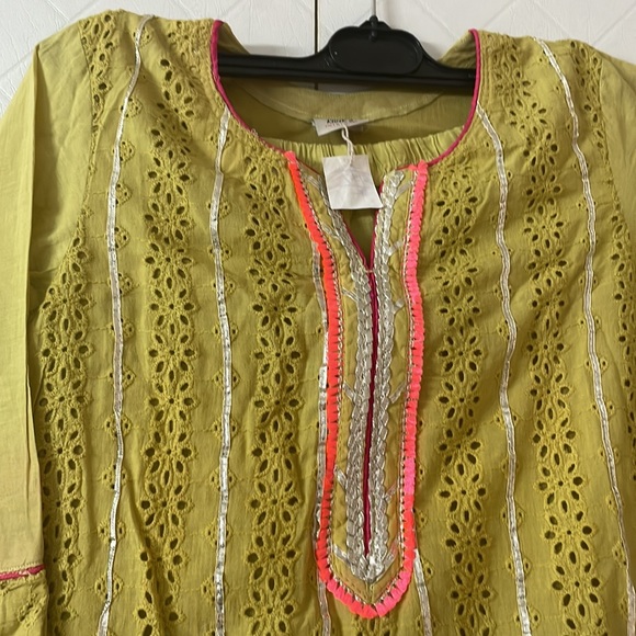 Sharara suit chicken work with gotapati - Picture 4 of 6